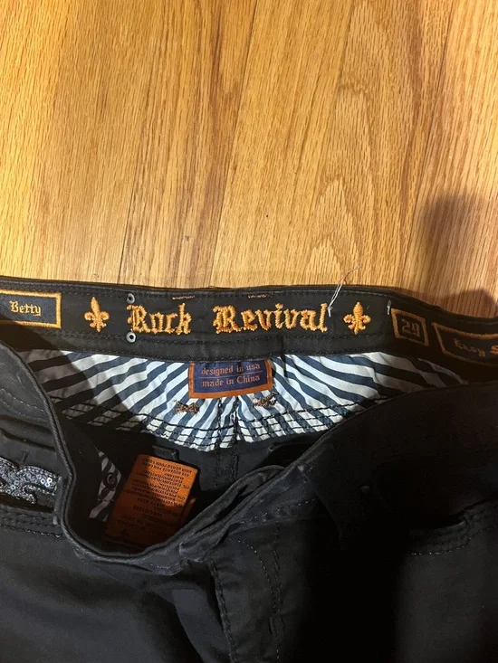 Rock Revival Black Cropped Ankle Pants - Picture 4 of 5